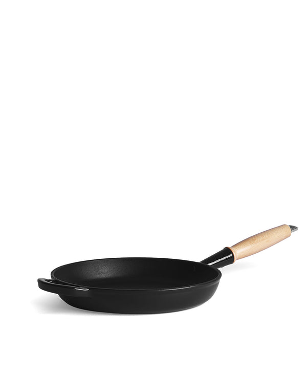 JERNVERKET STEKPANNA 28 CM MED TRÄHANDTAG